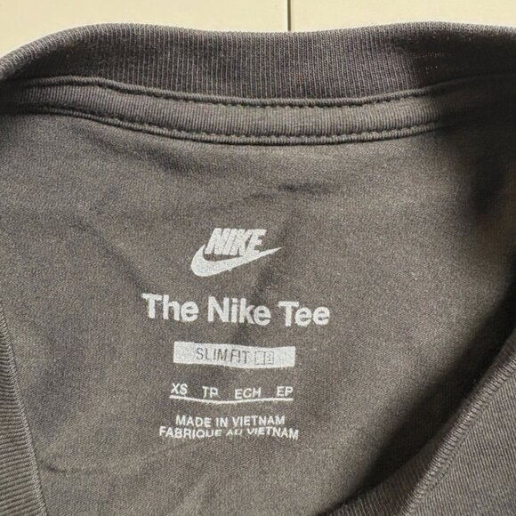 Nike Sportswear Women XS Chill Knit Cropped Tee Off Noir Graphic Tee Slim Fit - Picture 5 of 8